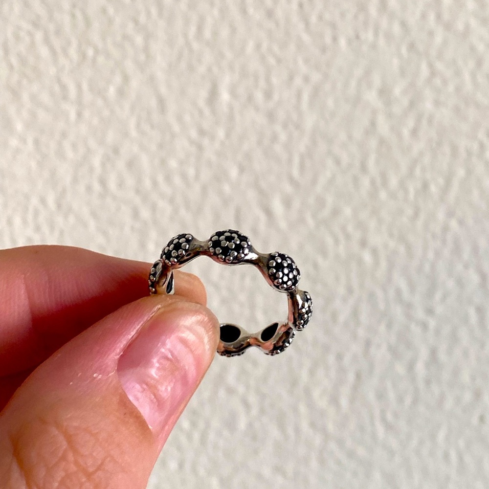 Pandora ring